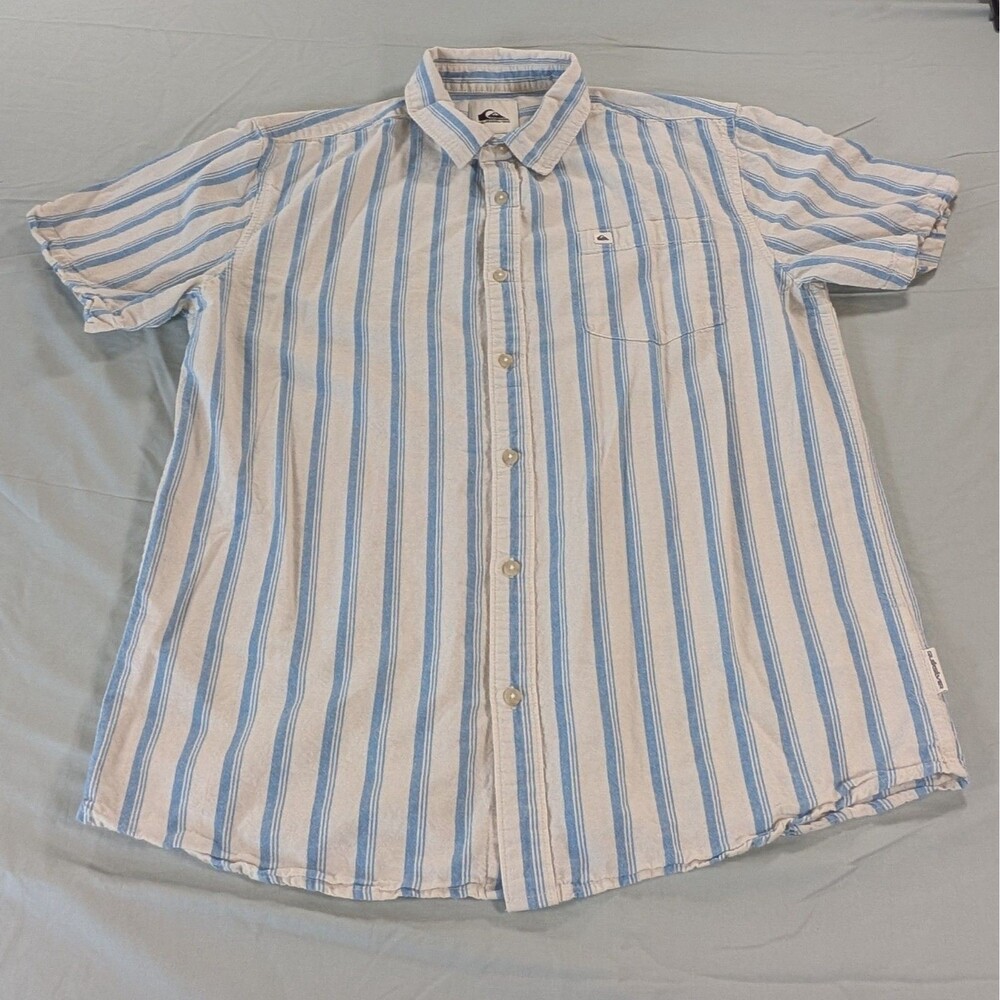 QuickSilver Men’s Short Sleeve Button Down White & Blue Striped Shirt Large